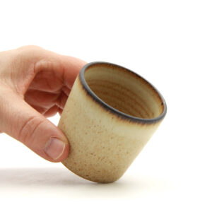 DR M1 - Cortado Becher - Caramelo