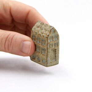 Alternative view of Olufshus - hoch extra schmal - Mocca