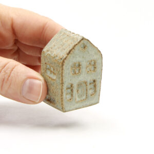 Alternative view of Olufshus - schmal hoch - Mocca