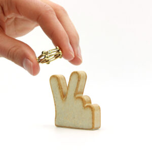 peace ringholder - paz